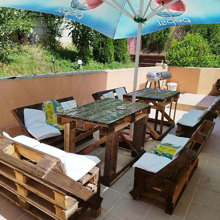 Green, Quiet And Beautiful 1 Apartment Kavarna Exterior photo